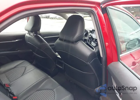 2021 Toyota Camry Se z USA, uszkodzony, nr VIN 4T1G11AKXMU414625